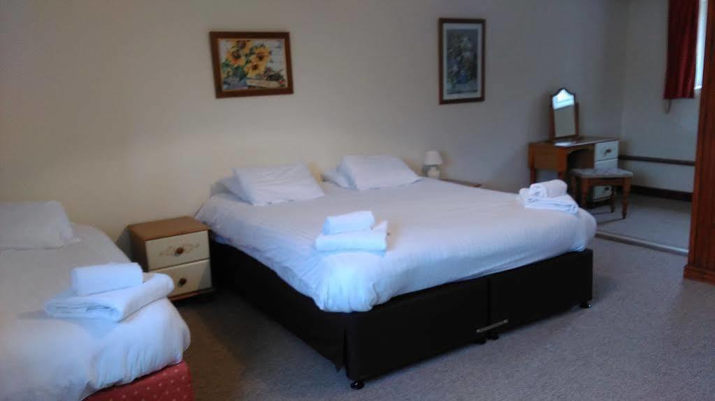 Sparkford Inn Екстериор снимка